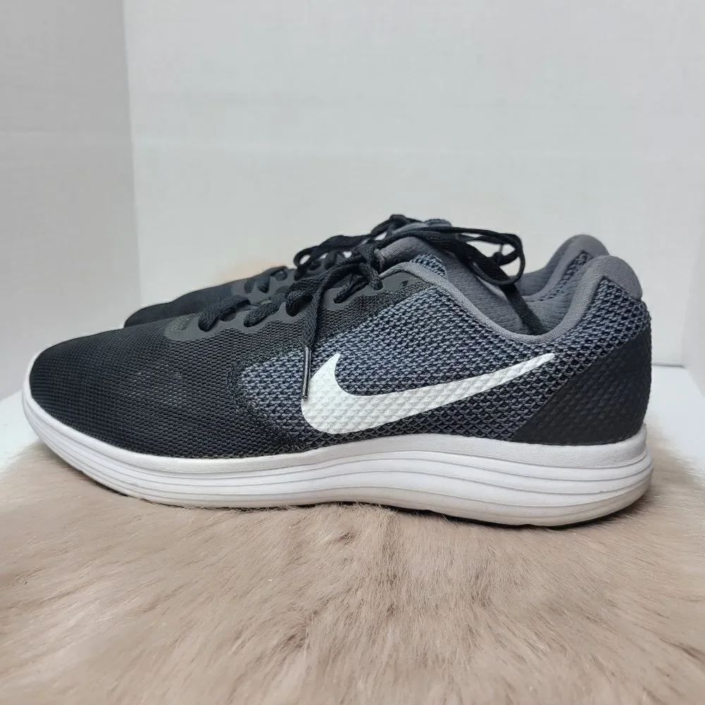 Nike Womens Revolution 3 819302-001 Black Running Shoes Sneakers Size 9.5